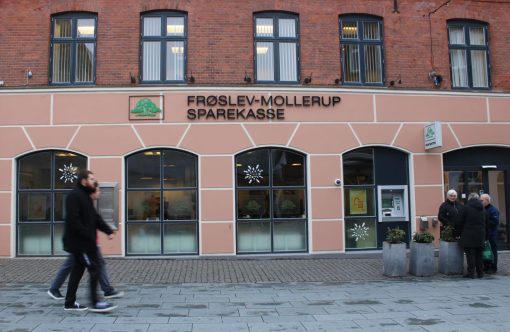 Froeslev-Mollerup-Saprekasse-1-scaled-aspect-ratio-1232-802