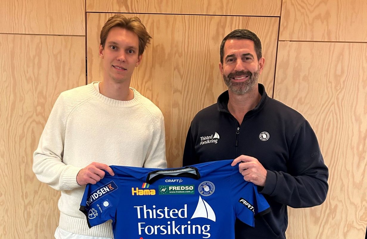 Oliver-Wosniak-aspect-ratio-1232-802