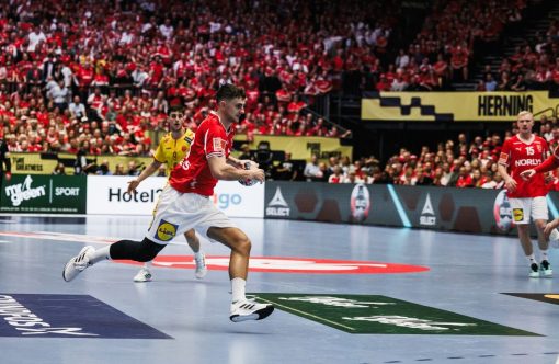 260116-mads-hoxer-aspect-ratio-1232-802