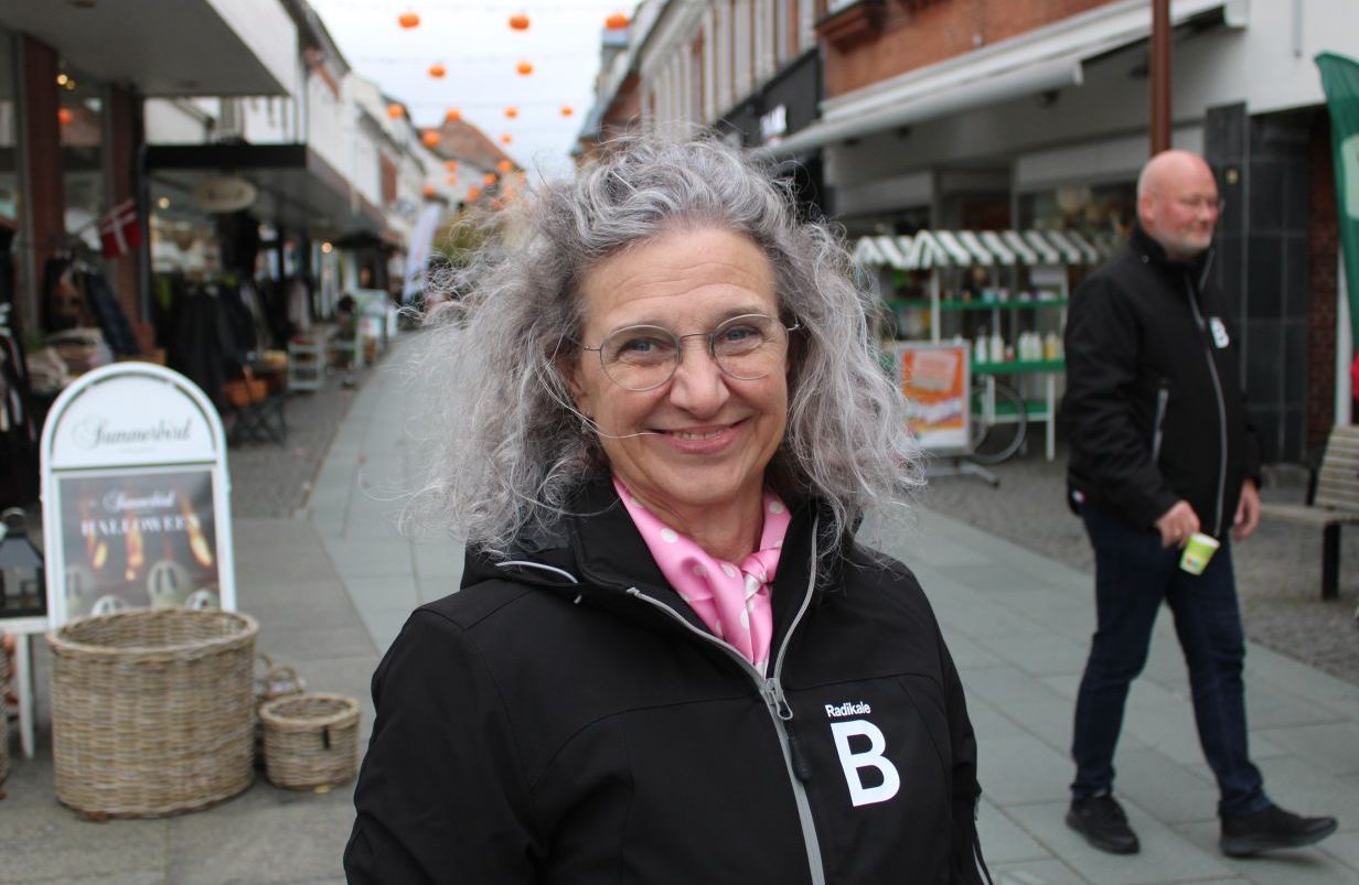 251010-jette-jepsen-aspect-ratio-1232-802