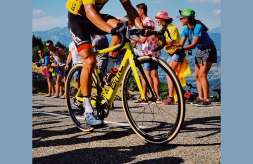 tour-de-france-aspect-ratio-1232-802