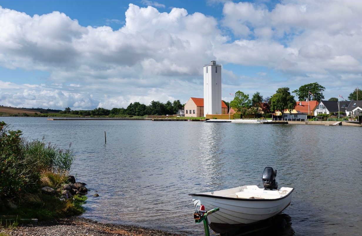 Design-uden-navn-2025-07-31T135930.865-aspect-ratio-1232-802