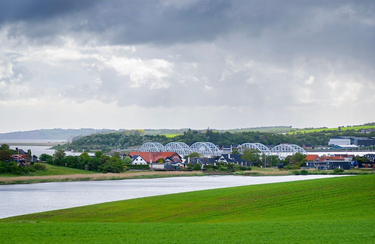 Design-uden-navn-2025-05-22T154859.178-aspect-ratio-1232-802