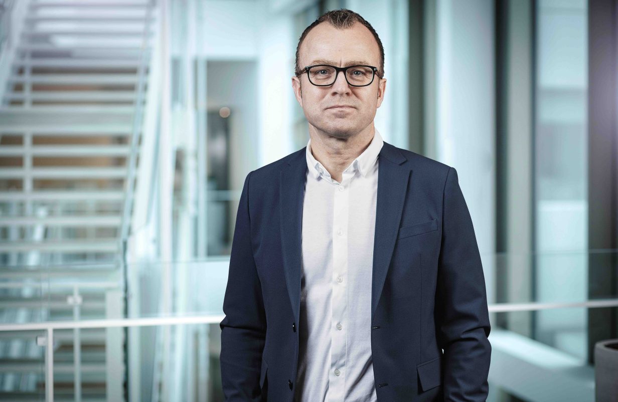 Frank-Kargo-002-kopier-aspect-ratio-1232-802