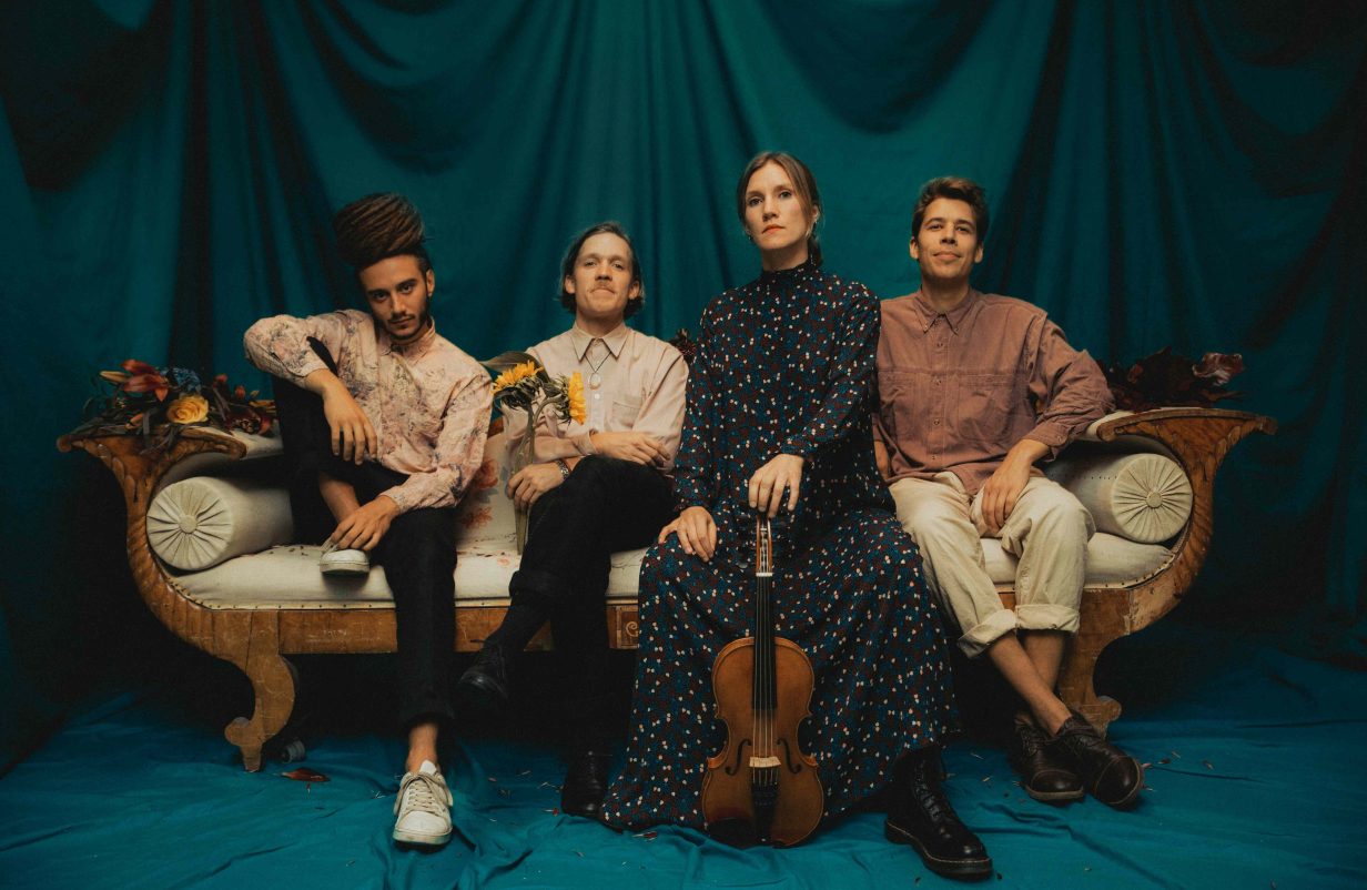 Kolonien1-aspect-ratio-1232-802