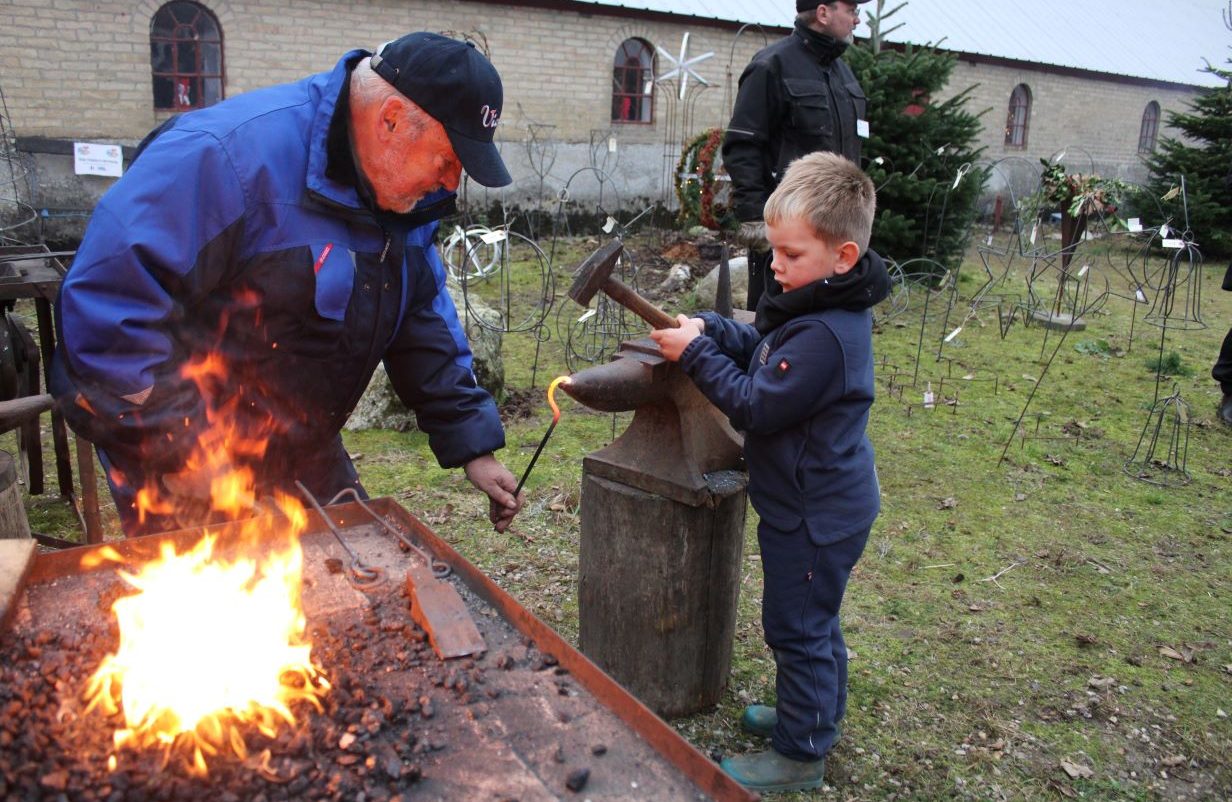 241110-julemarked-skarregaard-5-aspect-ratio-1232-802