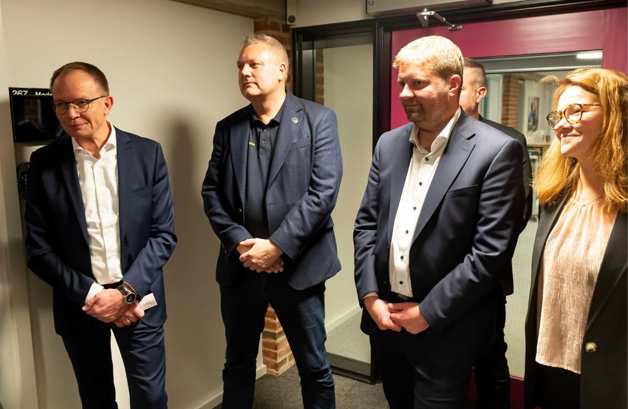 Design-uden-navn-2025-11-19T015603.577-aspect-ratio-1232-802