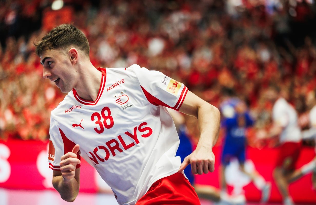 260118-mads-hoxer-Foto-DanskHaandbold-Casper-Horsnaes-Larsen-aspect-ratio-1232-802