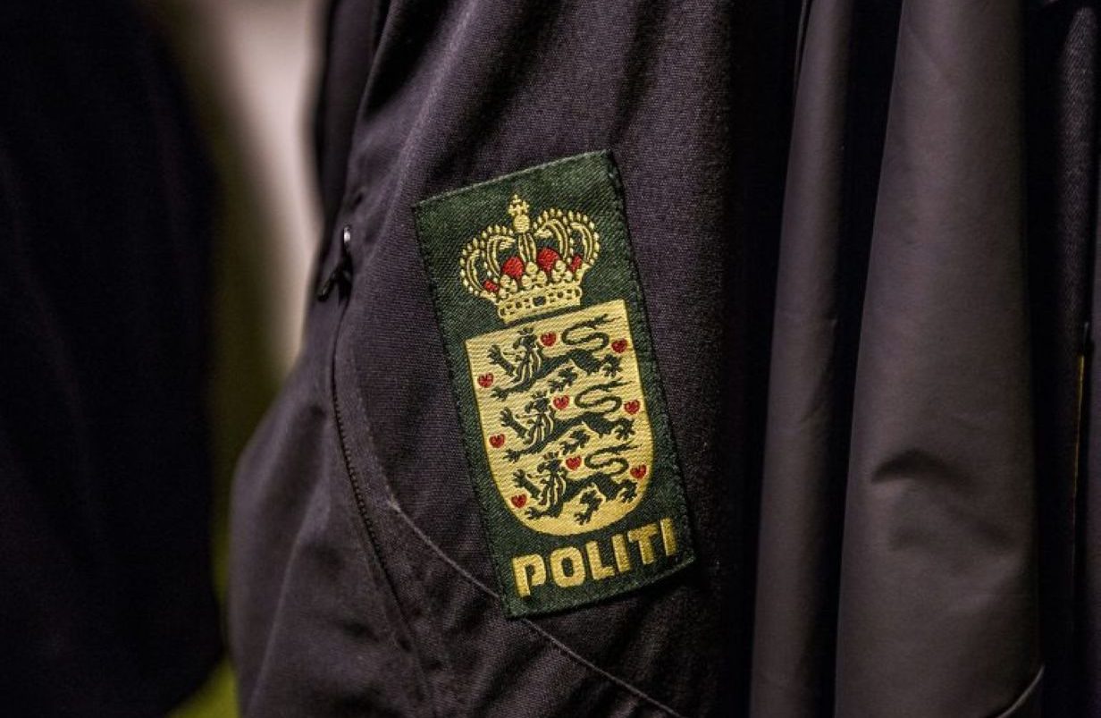 112p-politi-aspect-ratio-1232-802