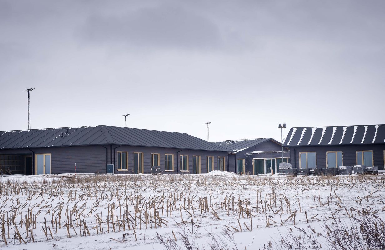 Fjordlykke04-aspect-ratio-1232-802